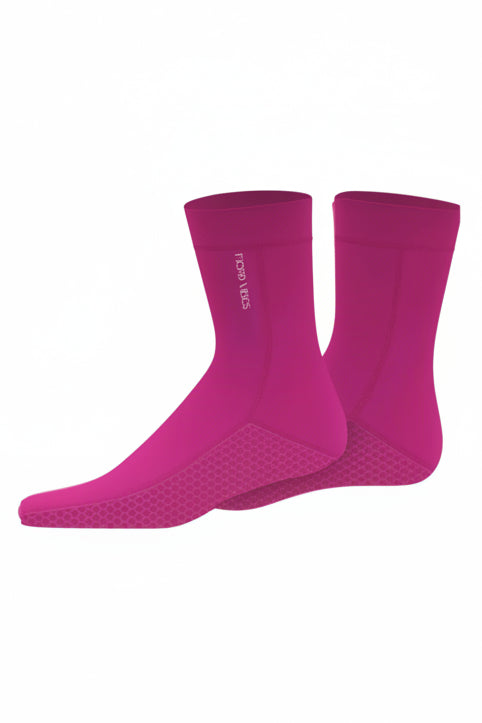 Lys rosa neoprensokker 5mm fra Fjord Vibes DoUdare ghostphoto