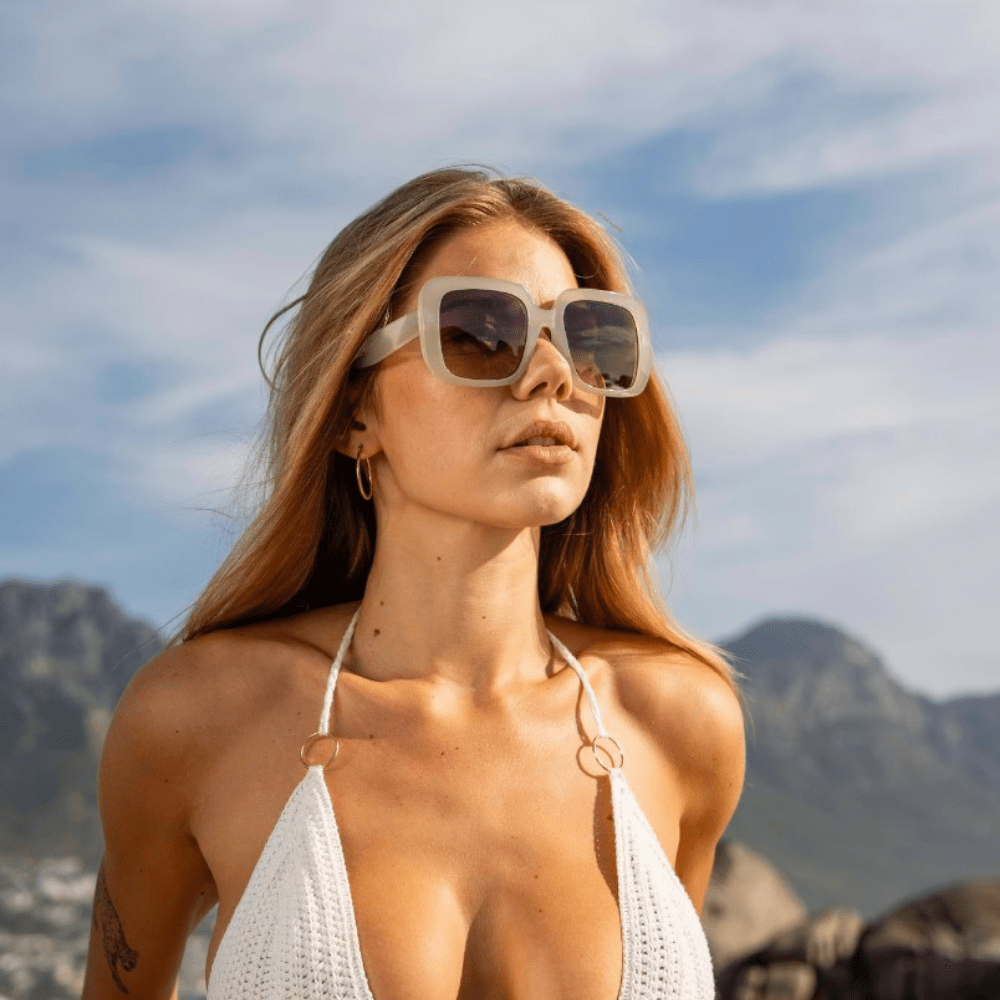 Ylva - Hvit -  m/GRATIS VESKE OG ETUI - DoUdare